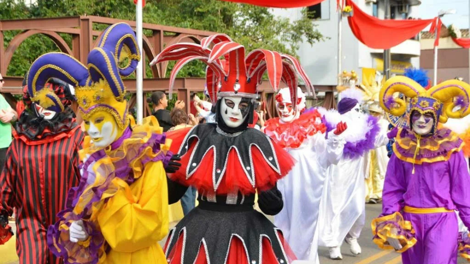 Viva a magia do Carnevale di Venezia no Sul do Brasil com a Lituânia Turismo SC
